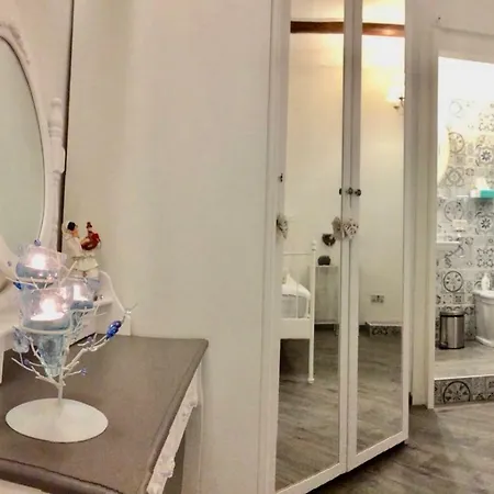 那不勒斯奥尔内拉度假屋